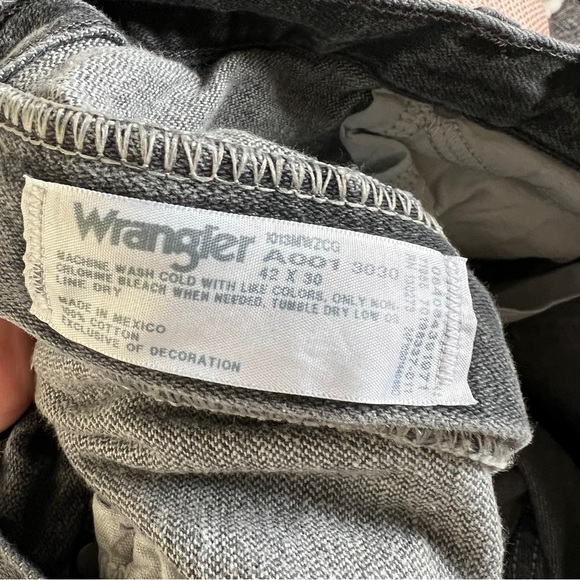 Wrangler 1013MWZCG Original Fit Men’s Gray Wash Denim Jeans size 42 x 30 - Picture 9 of 9